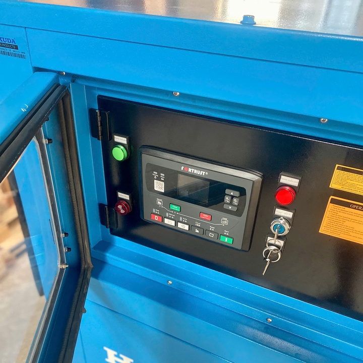 Máy phát điện 20KW công nghiệp HAKUDA HKD20KP3TC