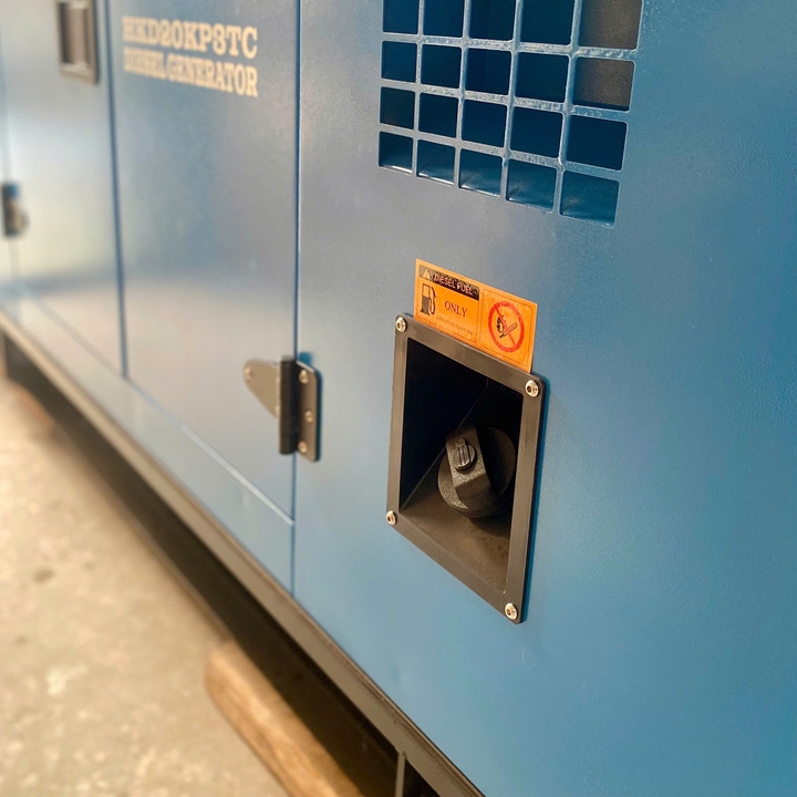 Máy phát điện 20KW công nghiệp HAKUDA HKD20KP3TC