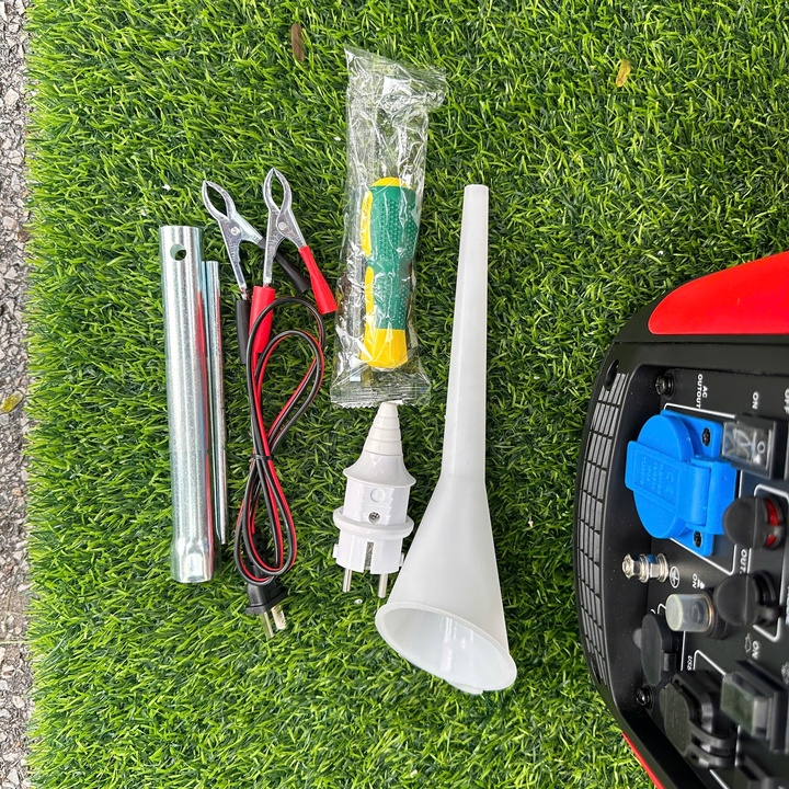 Máy phát điện gia đình chạy xăng HAKUDA 2KW HKD2000I inverter