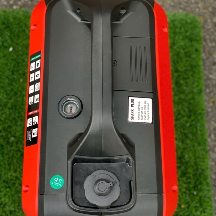 Máy phát điện chạy xăng Inverter 3KW HAKUDA HKD3000i