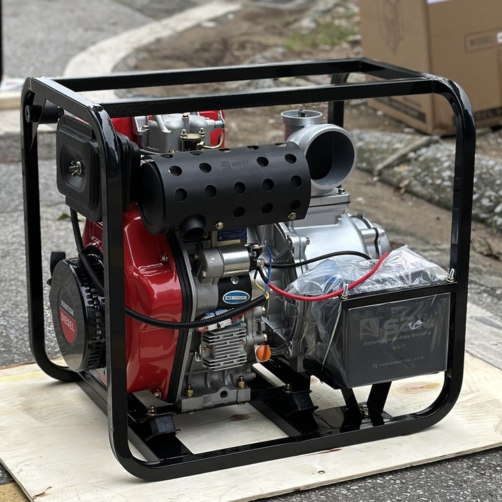 Máy bơm nước chạy dầu 6.6KW HAKUDA HKDMBN100DGE có đề