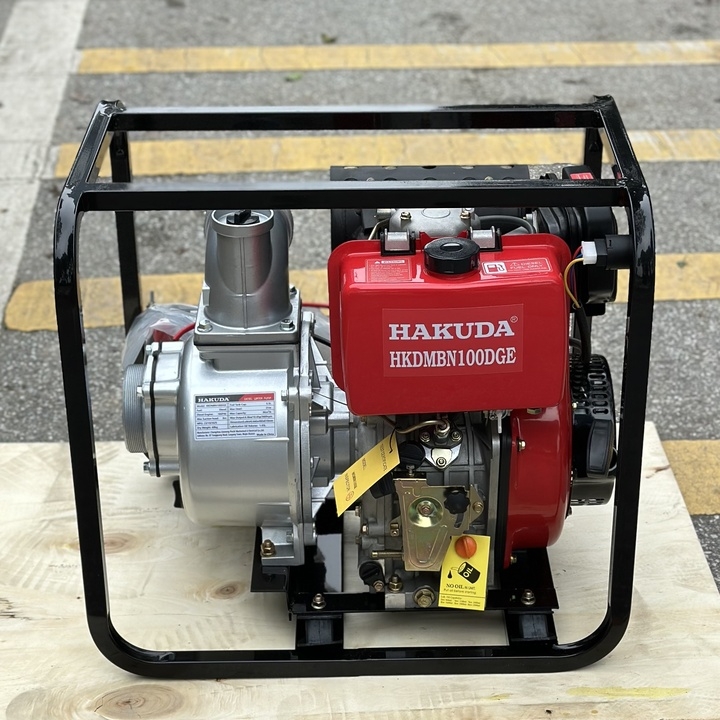 Máy bơm nước chạy dầu 6.6KW HAKUDA HKDMBN100DGE có đề