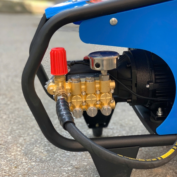 Máy phun xịt áp lực cao HAKUDA 3KW MRXCAHKD3500-2