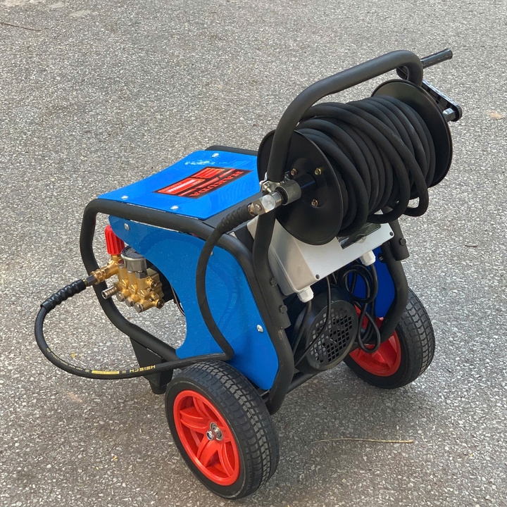 Máy xịt rửa xe cao áp 3KW HAKUDA MRXCAHKD3500-2