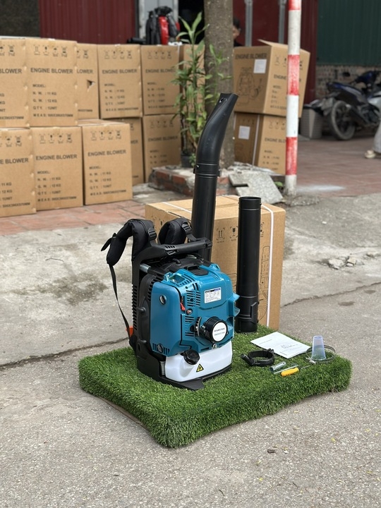 Máy thổi bụi đeo vai 4 thì 3.3KW HAKUDA HKD4T3300