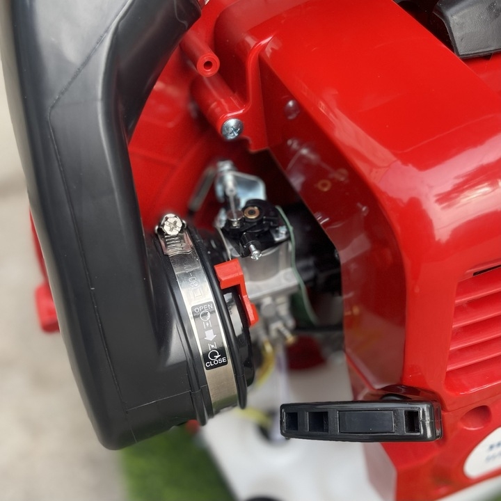 Máy thổi bụi đeo vai 2 thì 4KW HAKUDA HKD2T4000