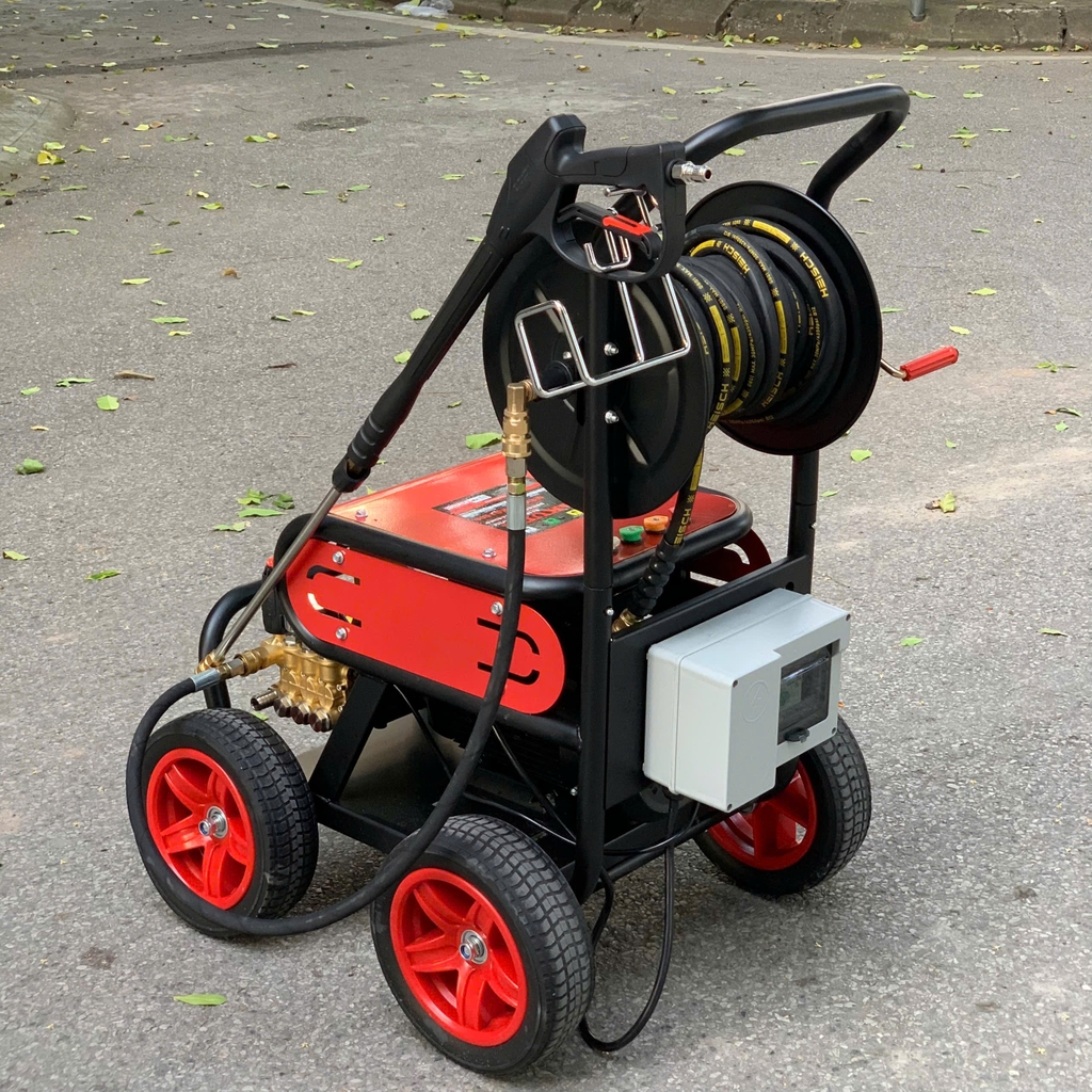 Máy rửa xe công nghiệp 3.5KW HAKUDA MRXCAHKD3500