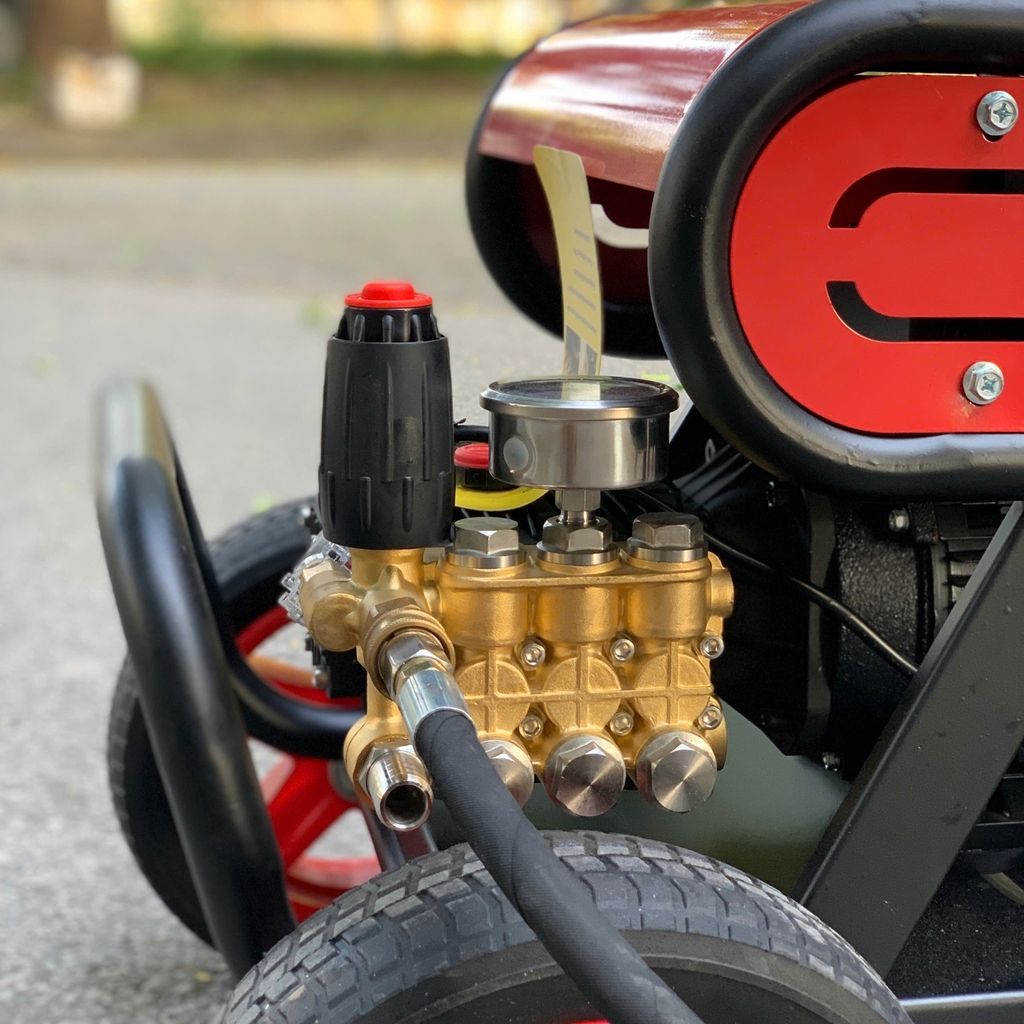 Máy rửa xe công nghiệp 3.5KW HAKUDA MRXCAHKD3500