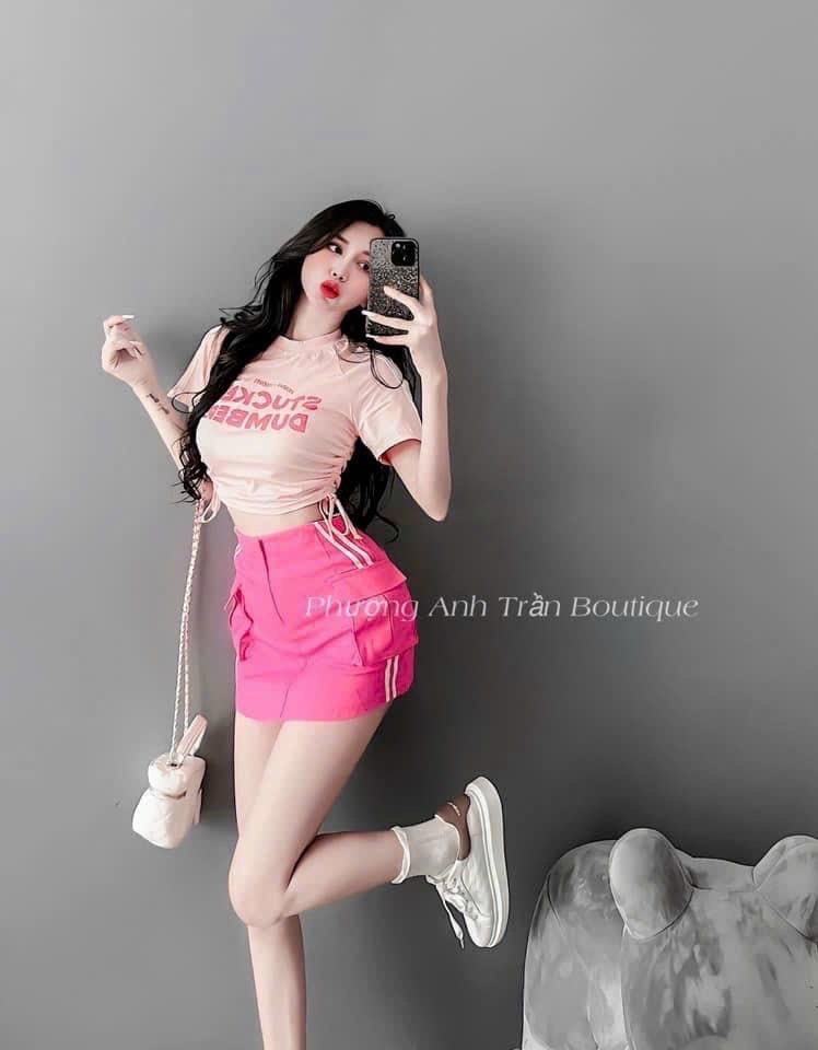 Set áo crop top tay dài phối chân váy xẻ tà dễ thương