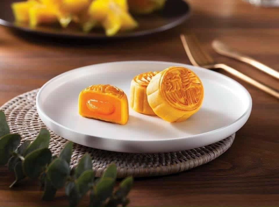 Bánh Trung Thu Trứng Muối Tan Chảy – Hương Vị Đặc Sắc, Độ Ngọt Hoàn Hảo