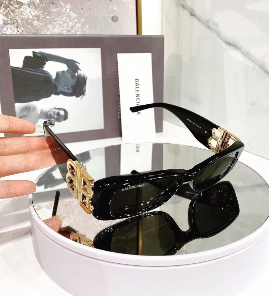 Chia sẻ với hơn 68 về kính balenciaga trắng mới nhất cdgdbentreeduvn #45 Chia sẻ với hơn 68 về kính balenciaga trắng mới nhất cdgdbentreeduvn