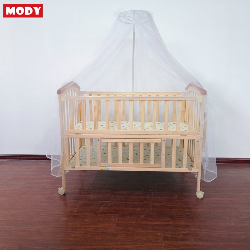 Giường cũi gỗ trẻ em đa năng tặng kèm màn chống muỗi Mody M11872