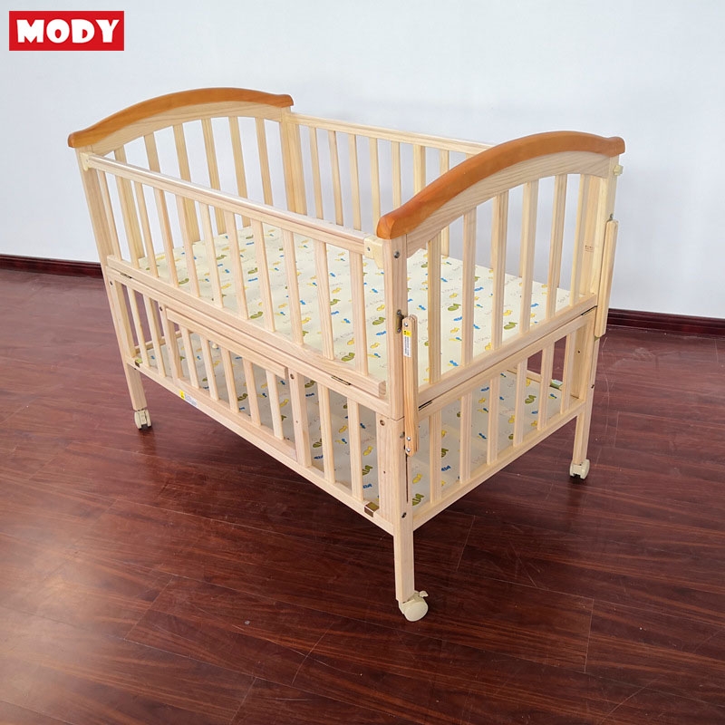 Giường cũi gỗ trẻ em đa năng tặng kèm màn chống muỗi Mody M11872