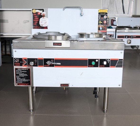 Bếp Á 1 họng gang 1 bầu nước quạt thổi