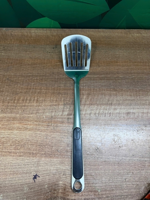 Xẻng lỗ xào thức ăn