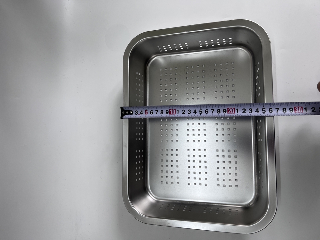 Khay để đồ Inox Lỗ 35x25 Cm
