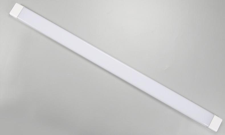 ĐÈN TUÝP LED BÁN NGUYỆT 1m2 50W