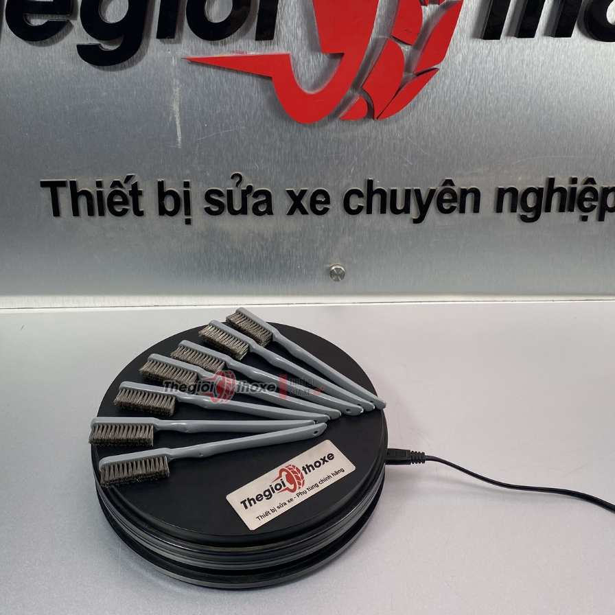 Bàn chải thép cán dài
