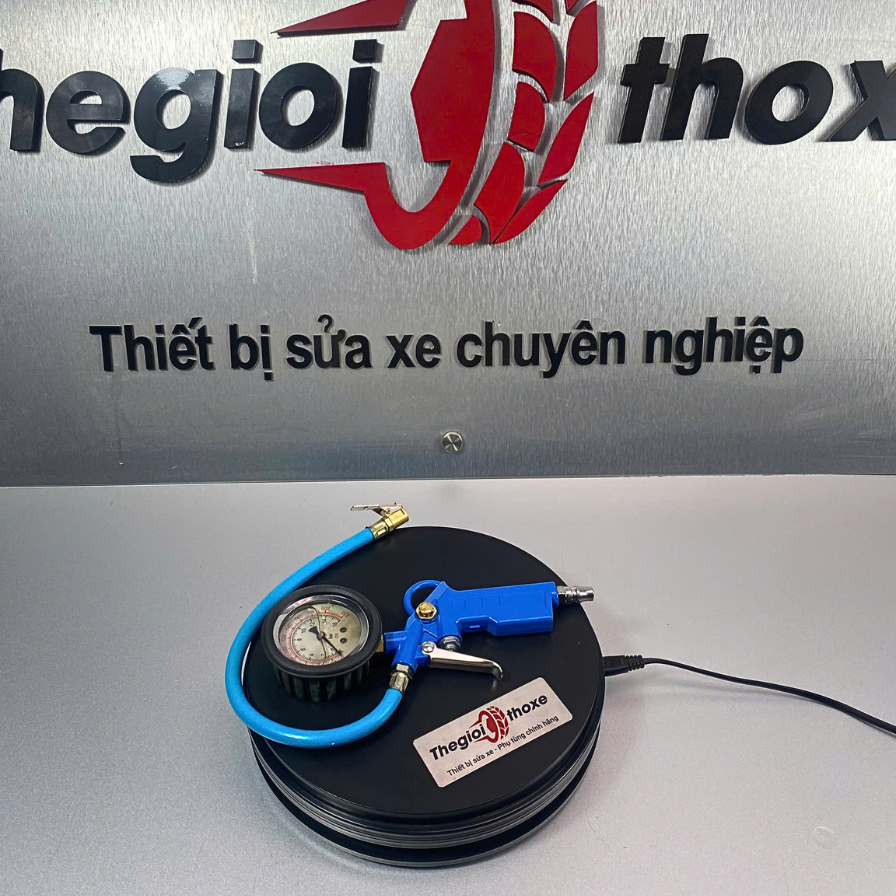 Súng bơm lốp Đồng Hồ Mặt Dầu