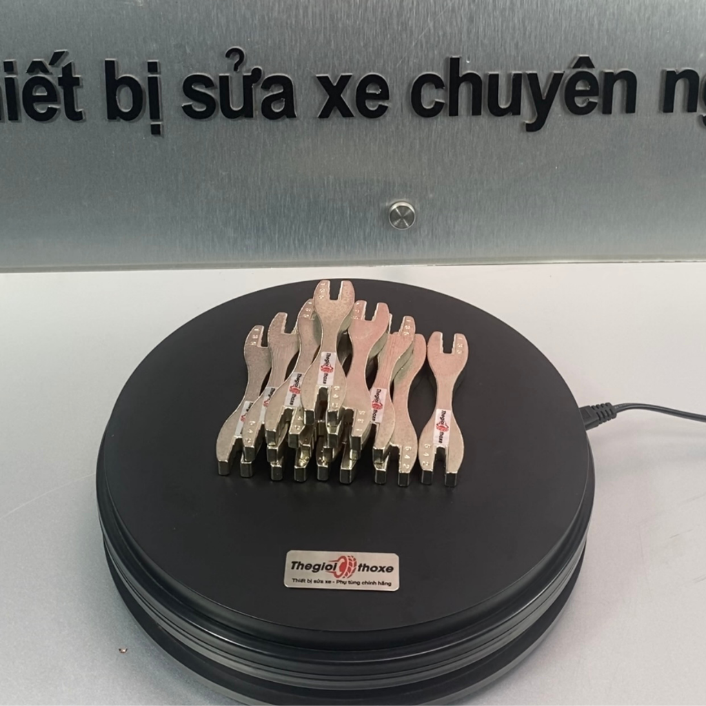 Cờ lê rút căm Thái Lan