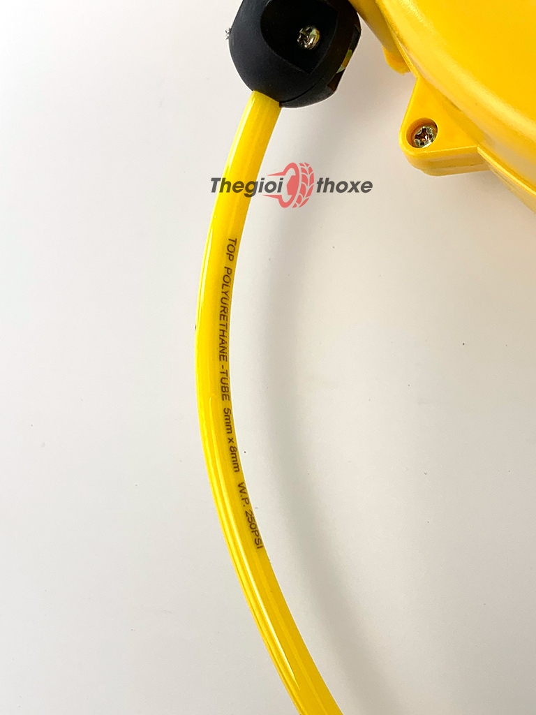 Cuộn dây hơi tự rút TOP-HR-600 (vỏ nhựa vàng) dài 7.5m phi 8