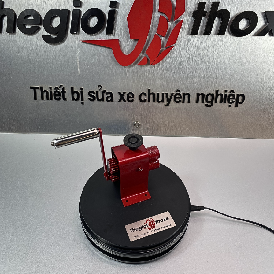 Máy ép biển số xe