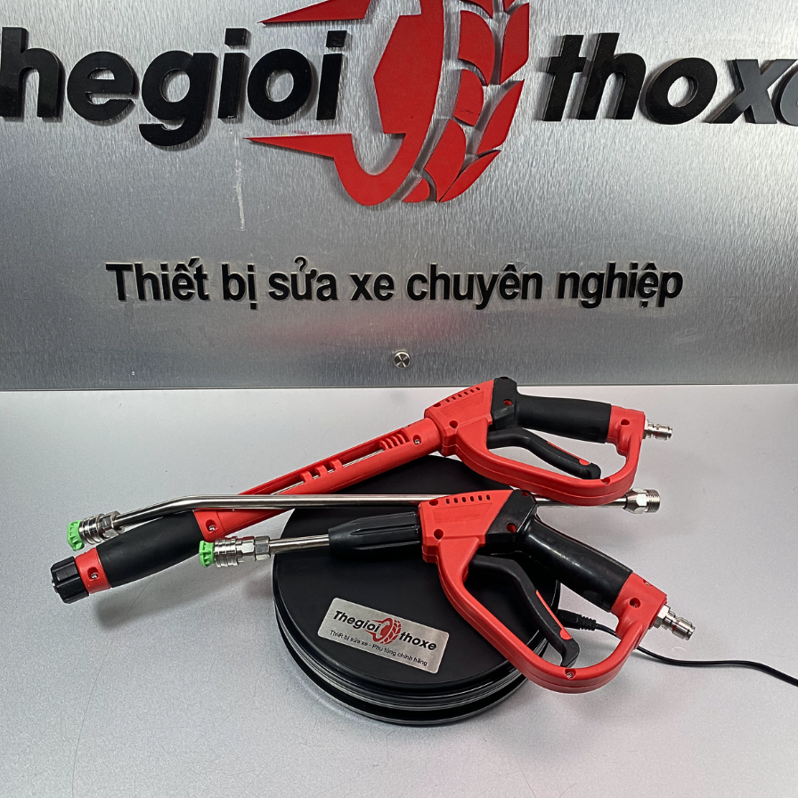 Súng rửa xe cao áp loại ngắn đỏ đen - Chân nối nhanh