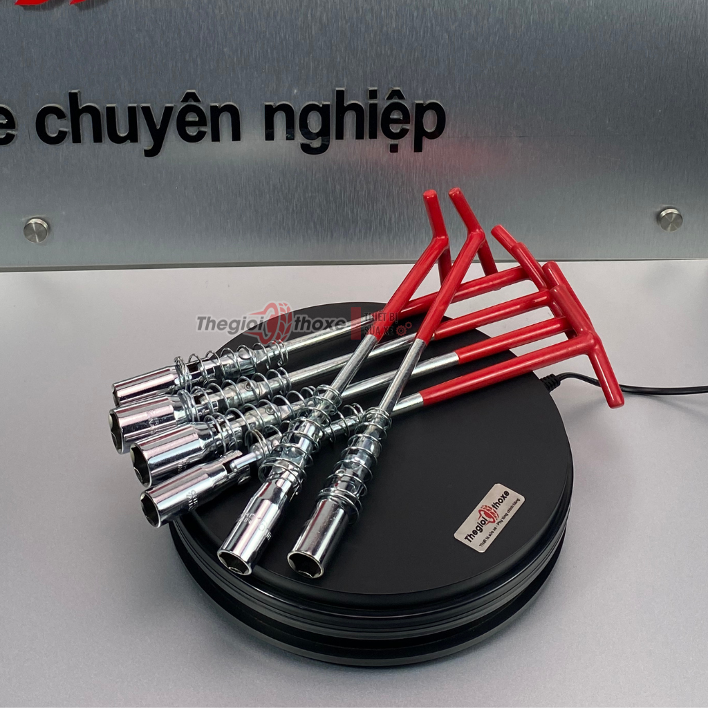 Tuýp mở bugi xe máy, ô tô