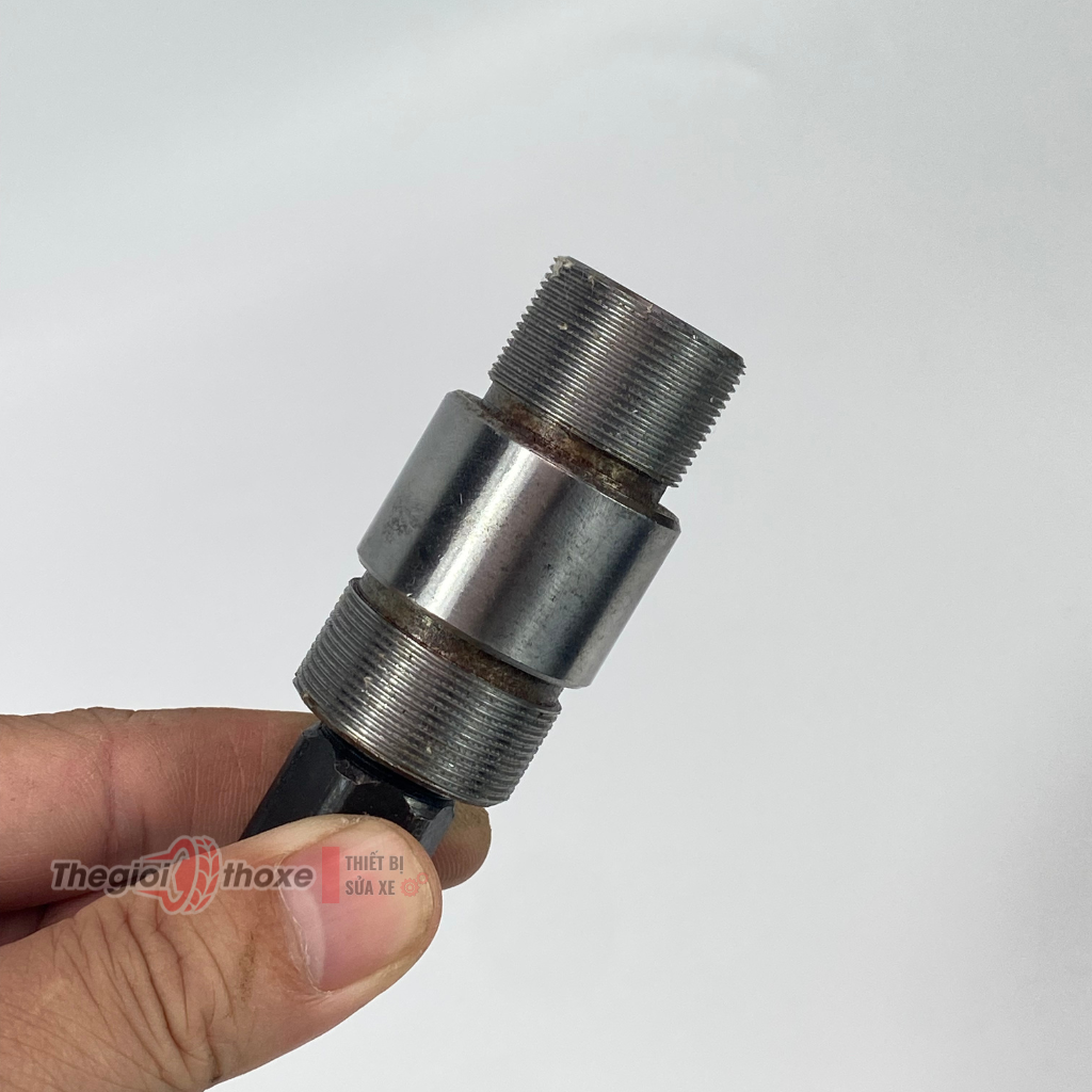 Cảo vô lăng Attila, Elizabeth, cup 82