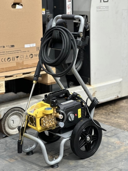 Máy xịt rửa áp lực cao Annovi Reverberi Italy, dòng công nghiệp chuyên dụng, model VIP Pro 151K