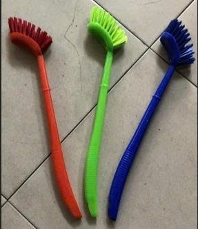 Bàn chải chà cầu cong