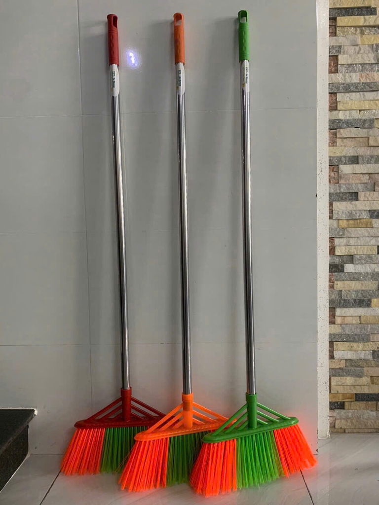 Chổi Nhựa 3 Màu