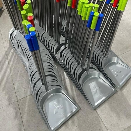 Ky Hốt Rác Inox Cán Dài