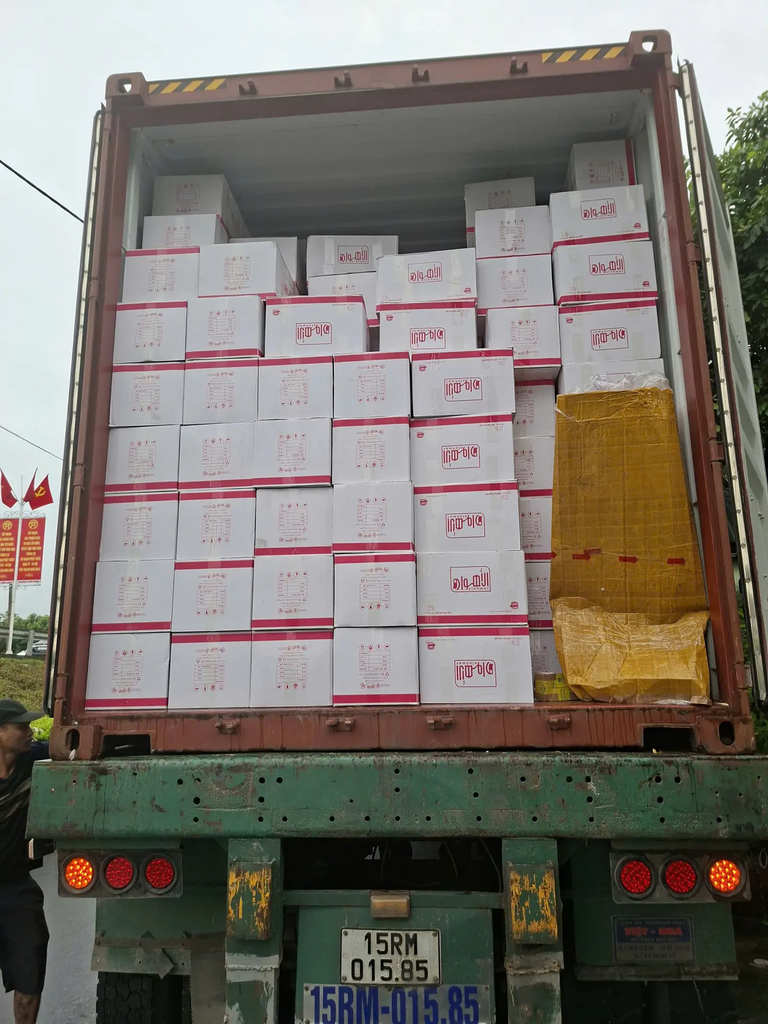 TLT Việt Nam Xuất Khẩu Thành Công 2 Container Băng Dính Sang Thị Trường Trung Đông