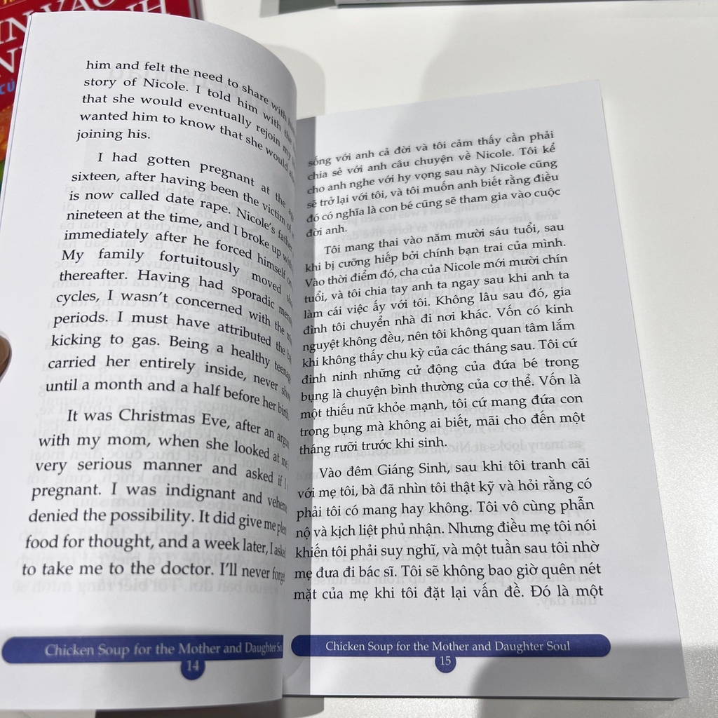 Chicken Soup For The Soul - Vòng Tay Của Mẹ (Tái Bản)