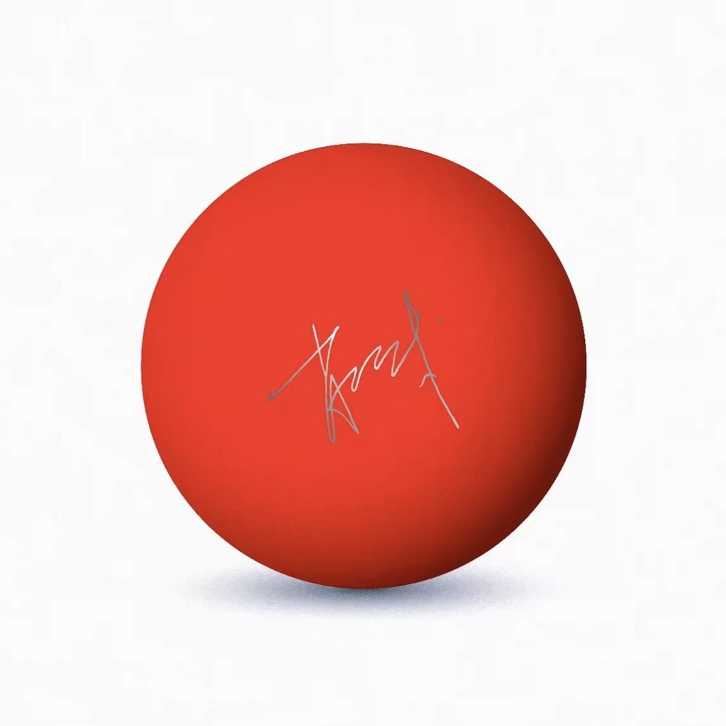 Máy massage Breo squeeze ball