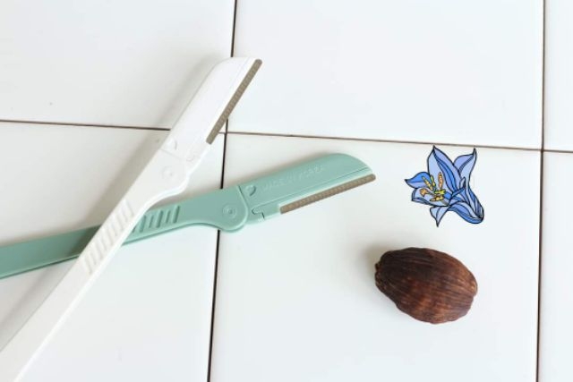Dao cạo lông mày The Face Shop-HÀN