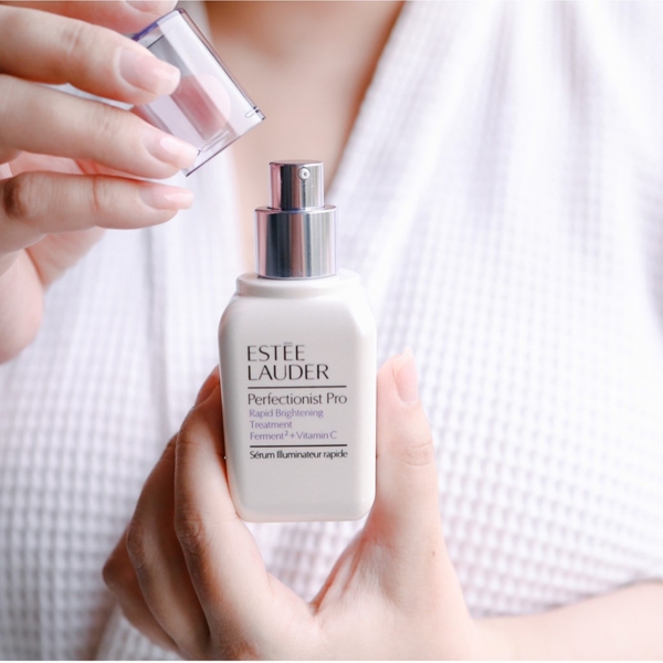 Tinh Chất Estee Lauder Perfectionist Pro Vitamin C 15ml (Nobox)- MÀU TRẮNG-USA