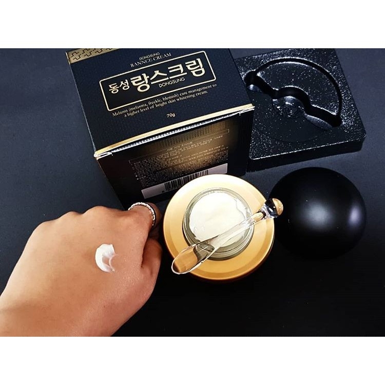 Phấn nước Clio - Vỏ đen-hàn