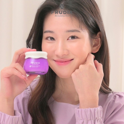 Kem dưỡng ẩm chuyên sâu Việt Quất cho da khô Frudia Blueberry hydrating intensive cream 55g