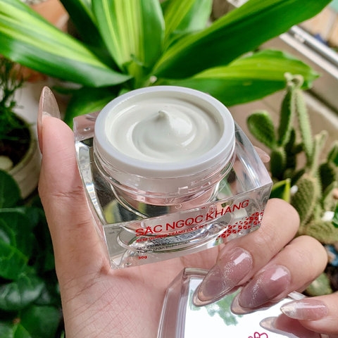 KEM DƯỠNG TRẮNG DA BAN NGÀY 5 IN 1 - NÂNG TÔNG DƯỠNG TRẮNG SẮC NGỌC KHANG