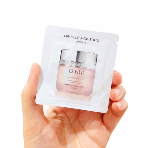 GÓI SAMPLE KEM OHUI DƯỠNG ẨM CHUYÊN SÂU TRẮNG HỒNG CĂNG BÓNG VÀ SĂN CHẮC 1ML - OHUI