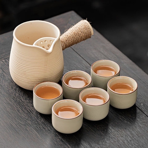 ẤM TRÀ BẰNG SỨ CÓ TAY CẦM TIỆN DỤNG -PHƯƠNG
