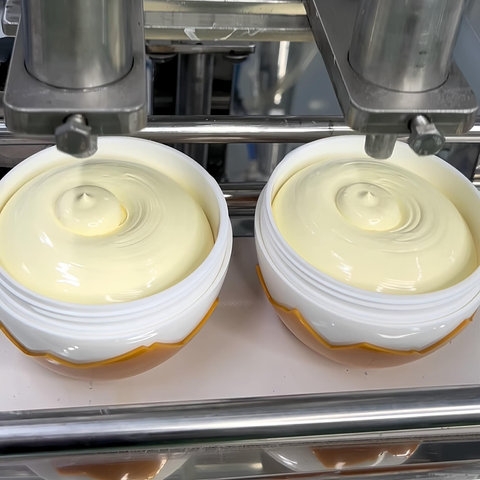 KEM DƯỠNG TRẮNG DA BODY MẬT NGHỆ 250GR QUEENIE SKIN