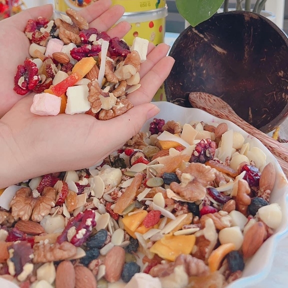 HẠT DINH DƯỠNG GRANOLA LẠC LẠC 650G - DR. MAYA