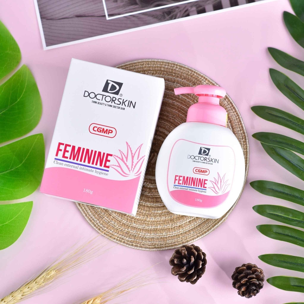 DUNG DỊCH VỆ SINH PHỤ NỮ CHIẾT XUẤT LÁ TRẦU KHÔNG DỊU NHẸ DOCTORSKIN 180G