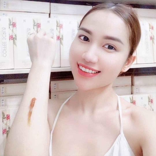 TẨY TẾ BÀO CHẾT BODY 150G - HILA SKIN