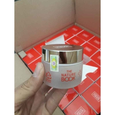 KEM DƯỠNG TRẮNG HỒNG VÀ TÁI TẠO DA VITA WHITE PLUS DOUBLE CAPSULE CREAM 50G - THE NATURE BOOK
