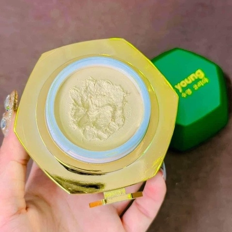 KEM DƯỠNG TRẮNG DA BAN NGÀY LỤC TẢO - SOO YOUNG
