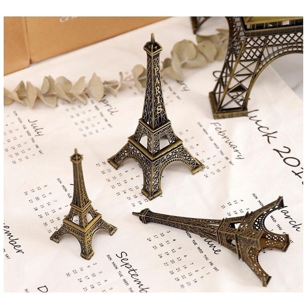 MÔ HÌNH THÁP EIFFEL ĐỂ BÀN TRANG TRÍ -